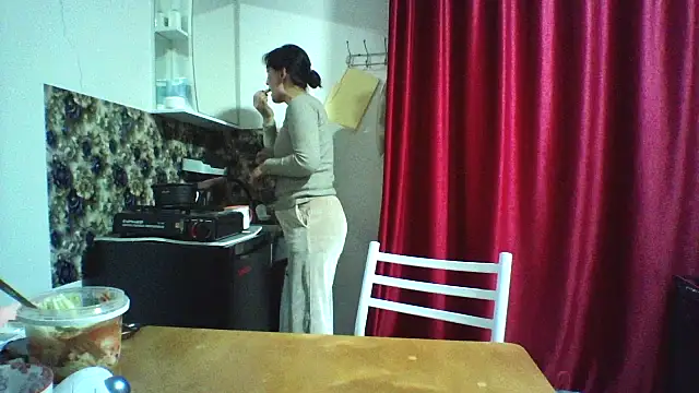 bella2322 Adlı Modelin Canlı XXX Sohbeti