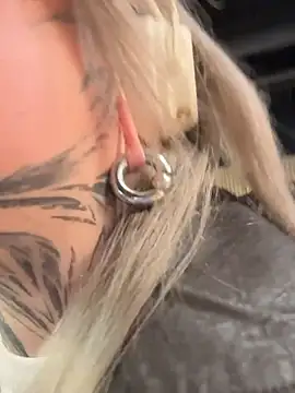 Chatroom XXX en direct de Chiibi