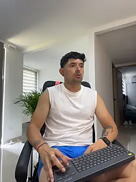 Онлайн чат XXX TroyeSavage