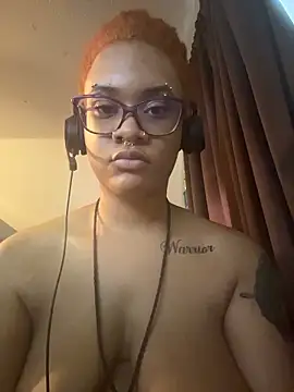 Živý XXX chat nickytheehawtie