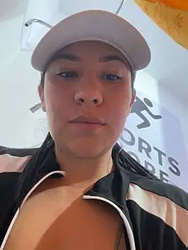 kim_monti: онлайн-секс-чат