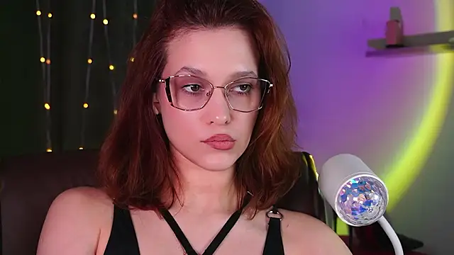 LolaLemona Chat XXX in diretta