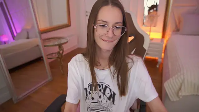 CozyMell 现场XXX聊天