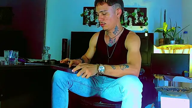 HannibalLester's Webcam Show