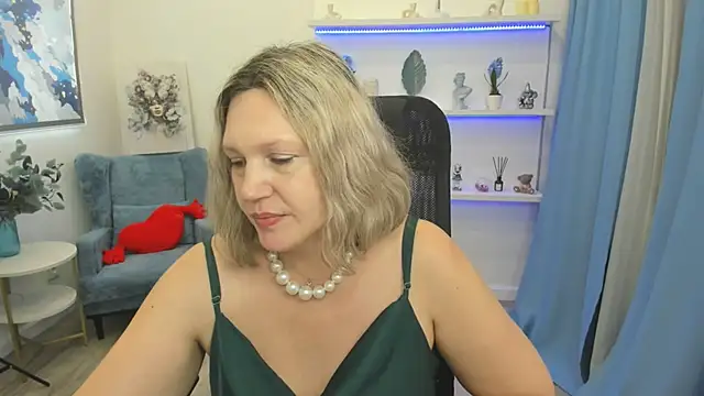 NinaStarle 现场XXX聊天