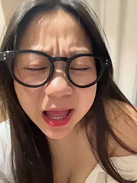 queban3 Adlı Modelin Canlı XXX Sohbeti