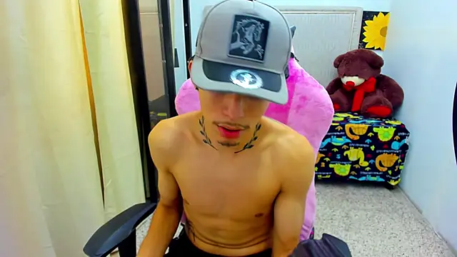 Bad_bunnyy_: διαδικτυακό σόου στην κάμερα