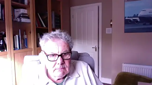 Oldpistolpete's Live XXX Chat