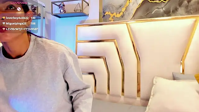 HannaPetit Chat XXX in diretta