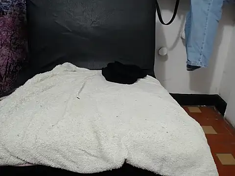 _mailyy_'s Live XXX Chat