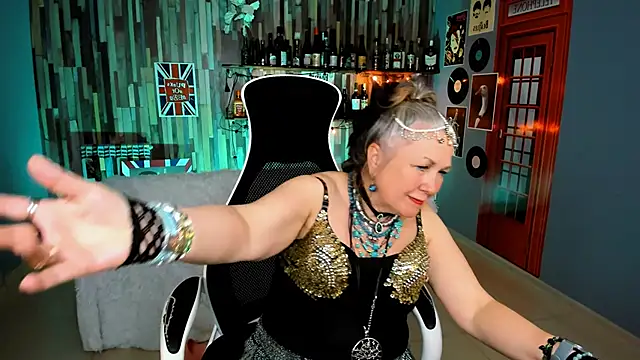 LilaMaharani live XXX chat