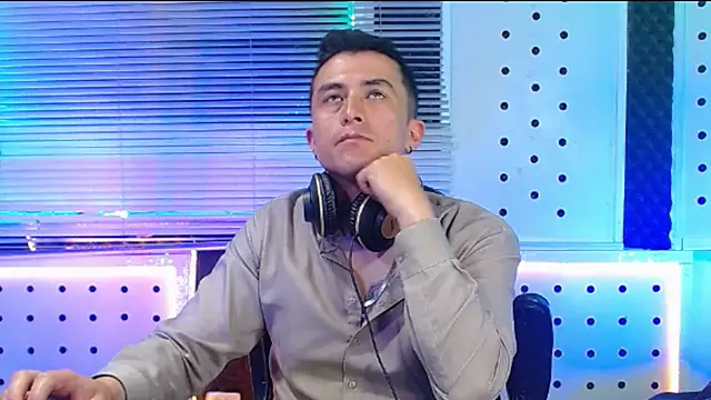 Godofcumxxx 现场XXX聊天