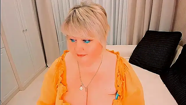 BIGTITSBBW's Live XXX Chat