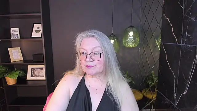 Chat +18 de NataliMellow ao vivo