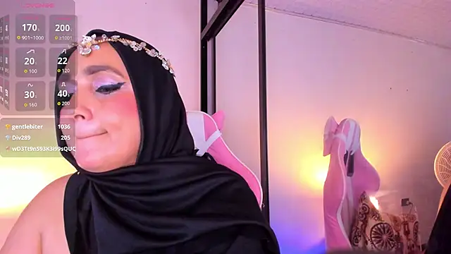 HijabiMilff's Live XXX Chat