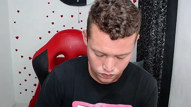 sven_fox723: διαδικτυακό σόου στην κάμερα