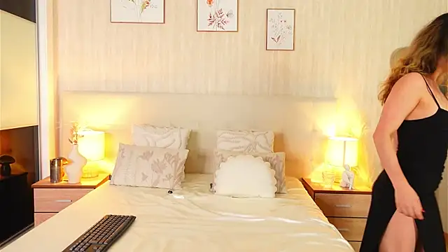 ZamphyraNightt's Live XXX Chat