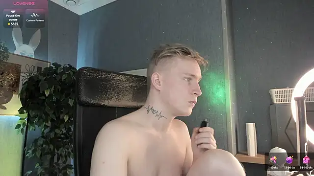 Živý XXX chat AlexxSweet