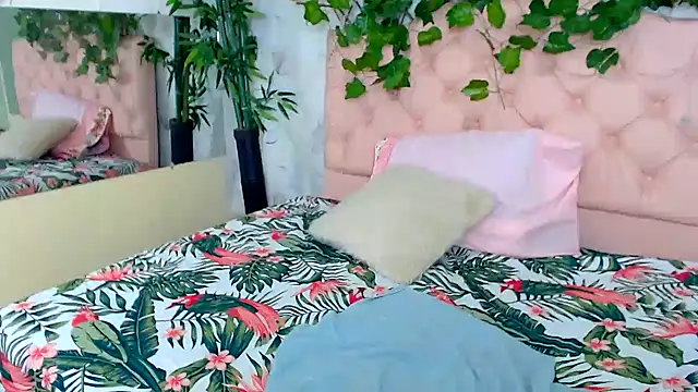 zara_cute's Live XXX Chat