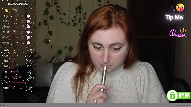 Chat +18 de Alicia_love00 ao vivo