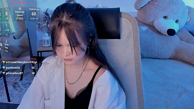 Elainebeness' Live XXX Chat