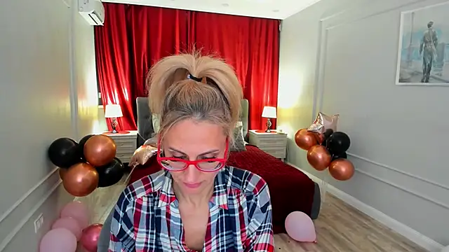 MuseOfStage: απευθείας συνομιλία ΧΧΧ