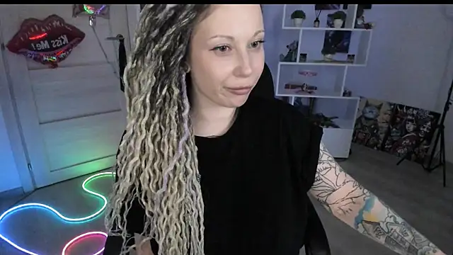 دردشة HoneySallyMoore الجنسية المباشرة