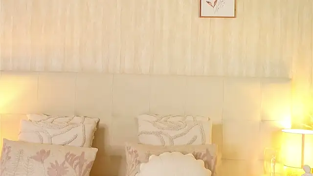 Chat +18 de ZamphyraNightt ao vivo