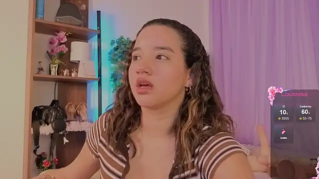 Živý XXX chat emilyrouxe