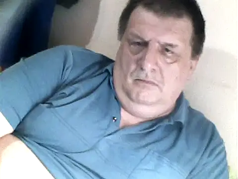 Vyrtous579 在線直播表演