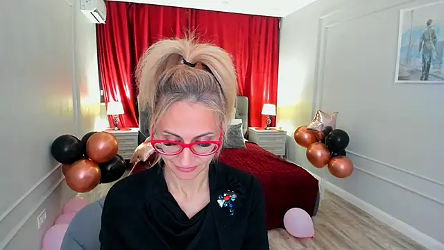 MuseOfStage's Live XXX Chat