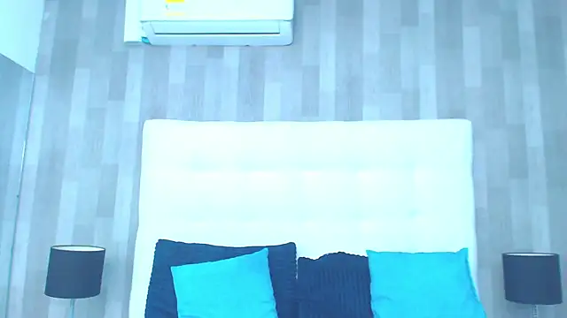 Chat XXX ao vivo de LeahMillerr