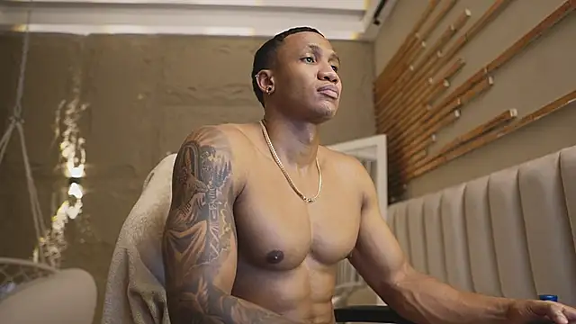 Logan_Varela Chat XXX in diretta