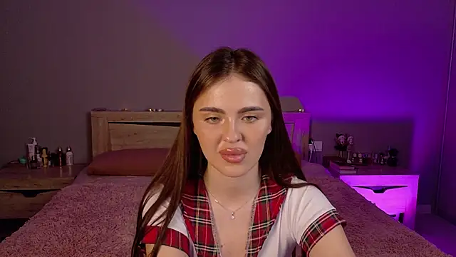 SheilaHigh live XXX chat