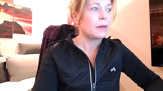 Chat XXX en directo de love-bionda