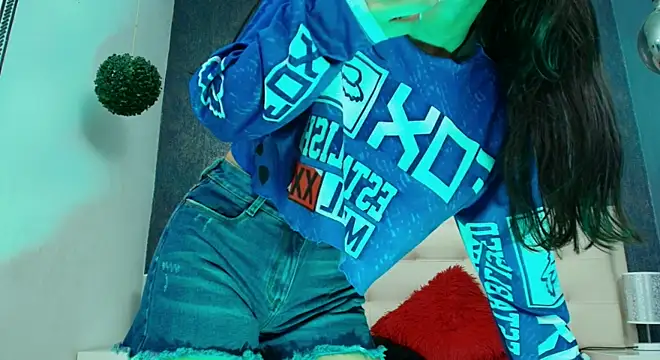 Cloeandtyfanny 现场XXX聊天