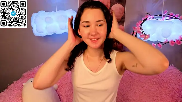 Ammy_Banny Adlı Modelin Canlı XXX Sohbeti