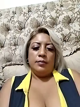 IndianLara's Live XXX Chat