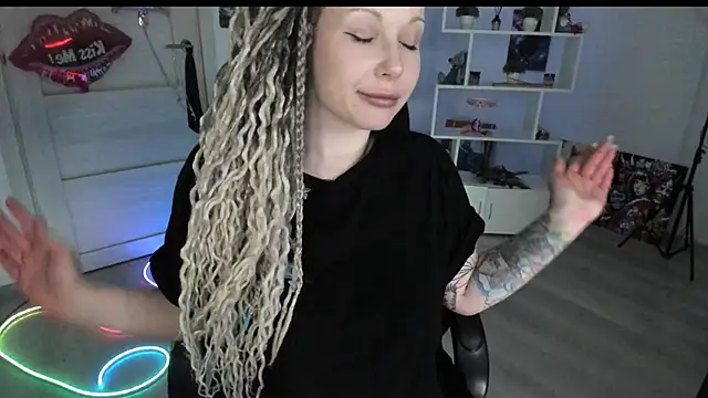 HoneySallyMoore's Live XXX Chat