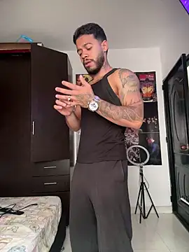 Show de Kenny_romano na webcam