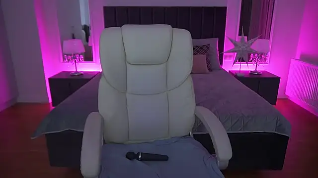 GentleAdelleeのライブXXXチャット