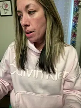 MiraKisss Live XXX-chat