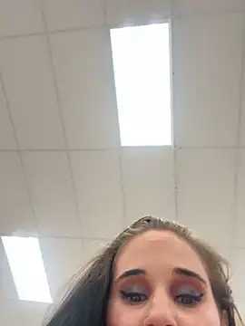 lolabunny9's Webcam Show