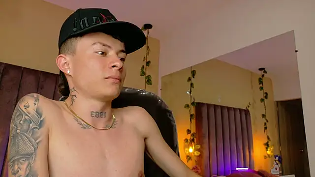 Chat +18 de Nascary_Fox ao vivo