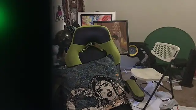 Chatroom XXX en direct de KungFuPanda001