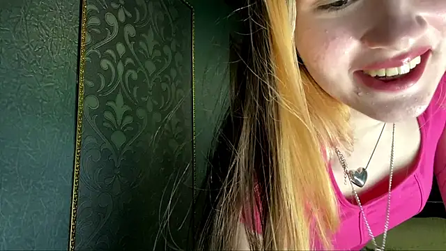 CarmelaLiebherrのライブXXXチャット