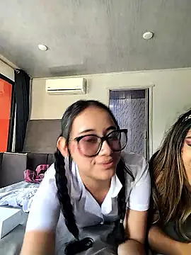 Chat XXX Live l0lita_emi