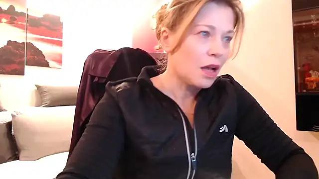 love-bionda: онлайн-секс-чат