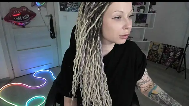 HoneySallyMoore's Live XXX Chat