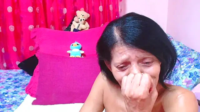 SLUTTYROXY 现场XXX聊天